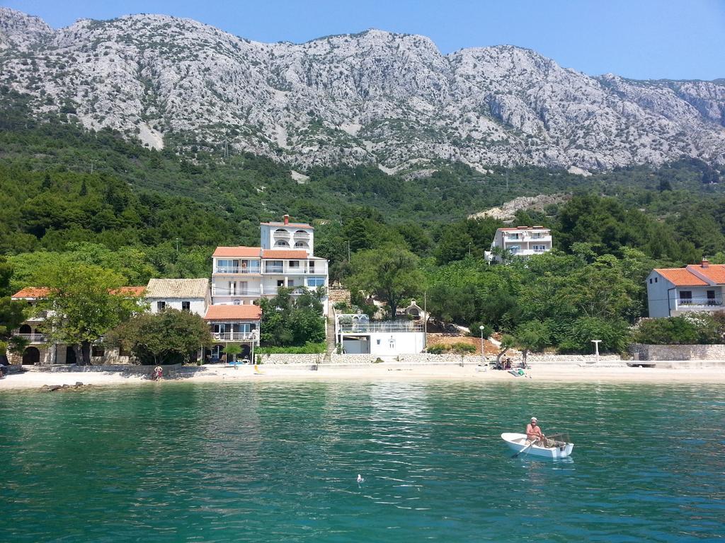 Apartments Vile Holiday Zivogosce Bagian luar foto