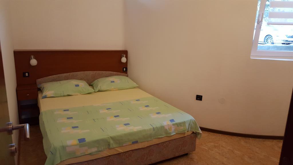 Apartments Vile Holiday Zivogosce Bagian luar foto