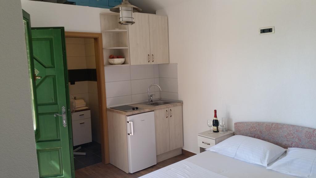 Apartments Vile Holiday Zivogosce Bagian luar foto