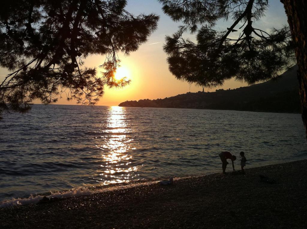 Apartments Vile Holiday Zivogosce Bagian luar foto