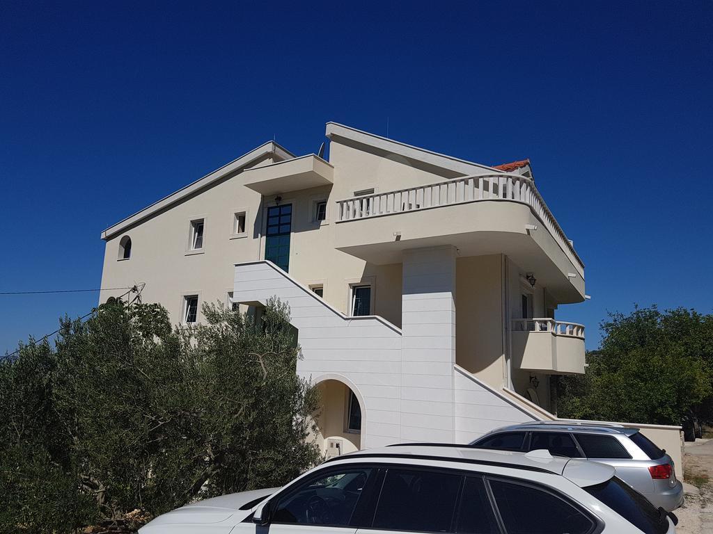 Apartments Vile Holiday Zivogosce Bagian luar foto