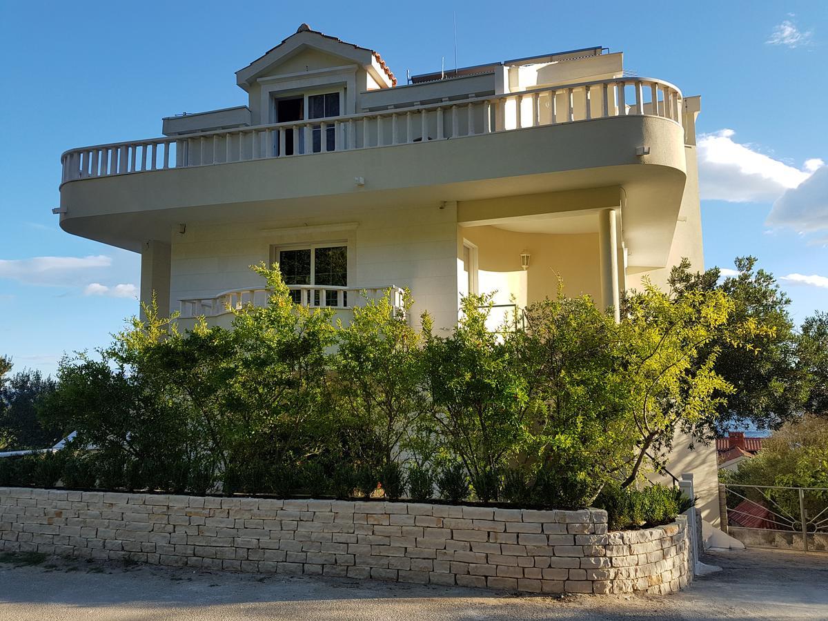 Apartments Vile Holiday Zivogosce Bagian luar foto