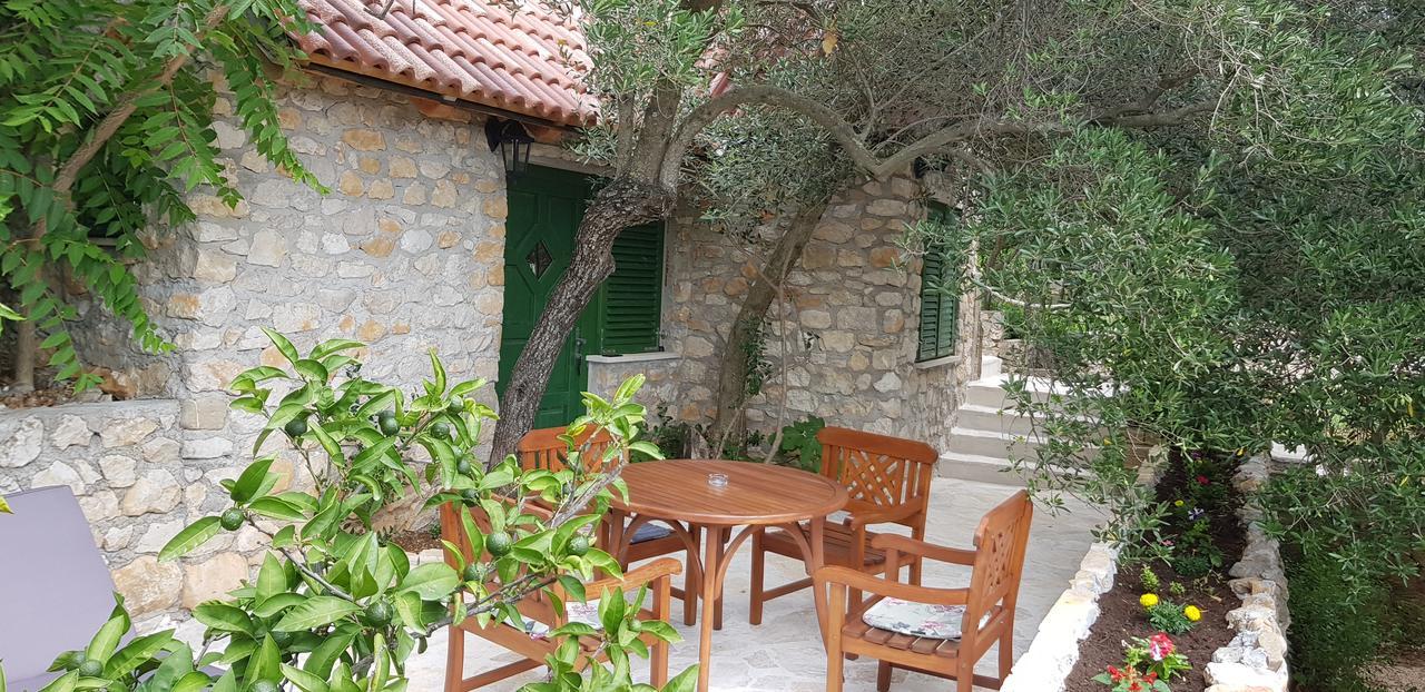 Apartments Vile Holiday Zivogosce Bagian luar foto