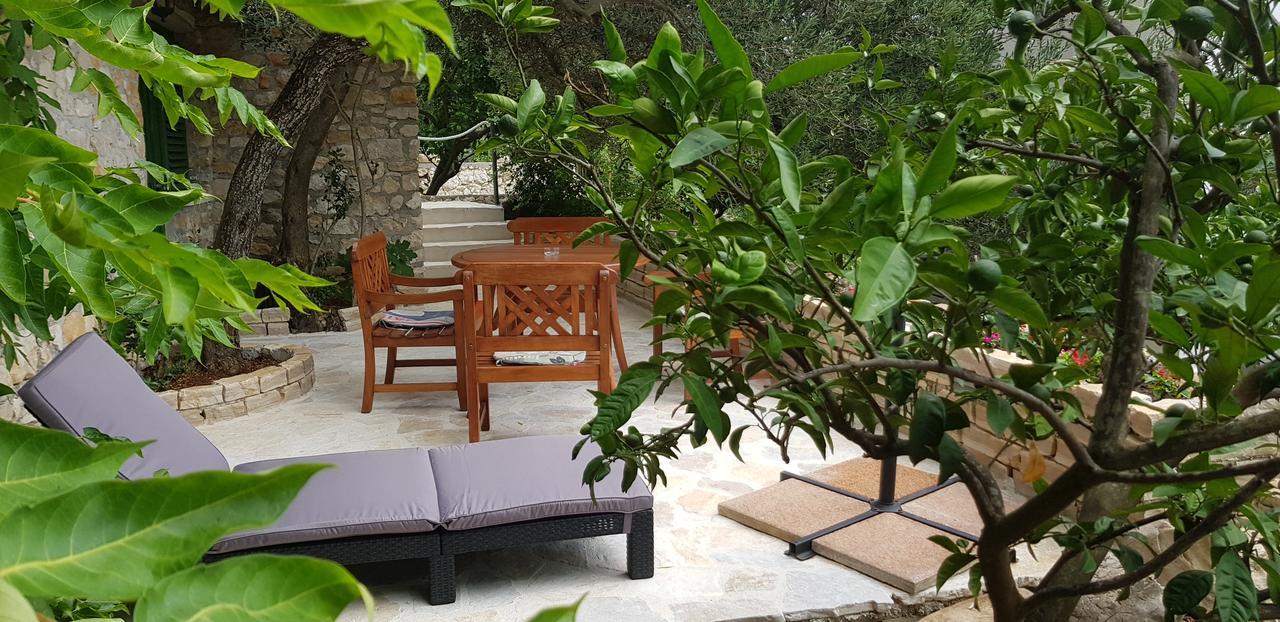 Apartments Vile Holiday Zivogosce Bagian luar foto
